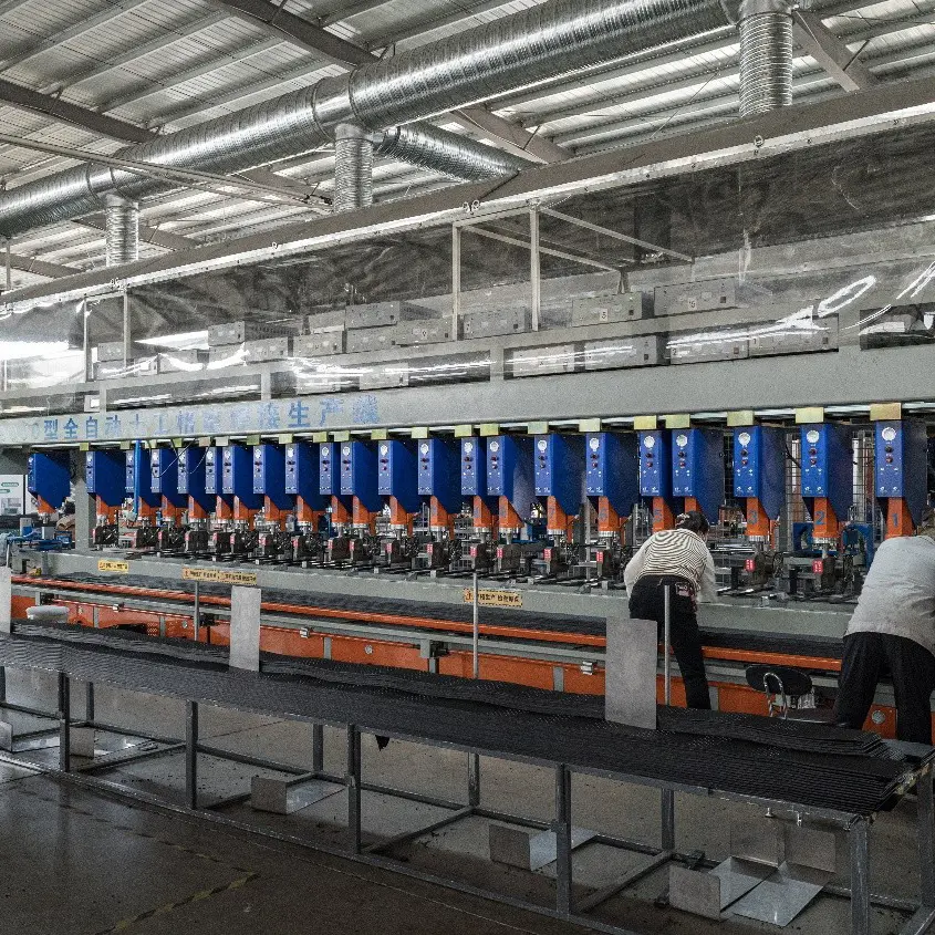 Gravel Grid Plastic Geocell for Soft Soil Steep Slope Protection  (1).jpg